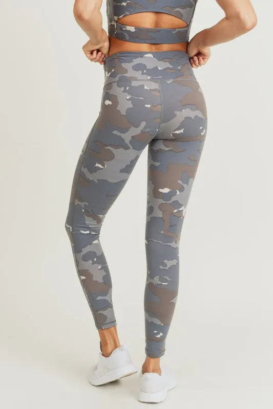HIGH WAISTED PERFORMANCE LEGGINGS (CAMO)